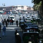 Alrededores de la Plaza Jemaa el Fna en la Medina de Marrakech en Marruecos