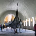 Barco de Oseberg en el Museo de Barcos Vikingos de Oslo en Noruega