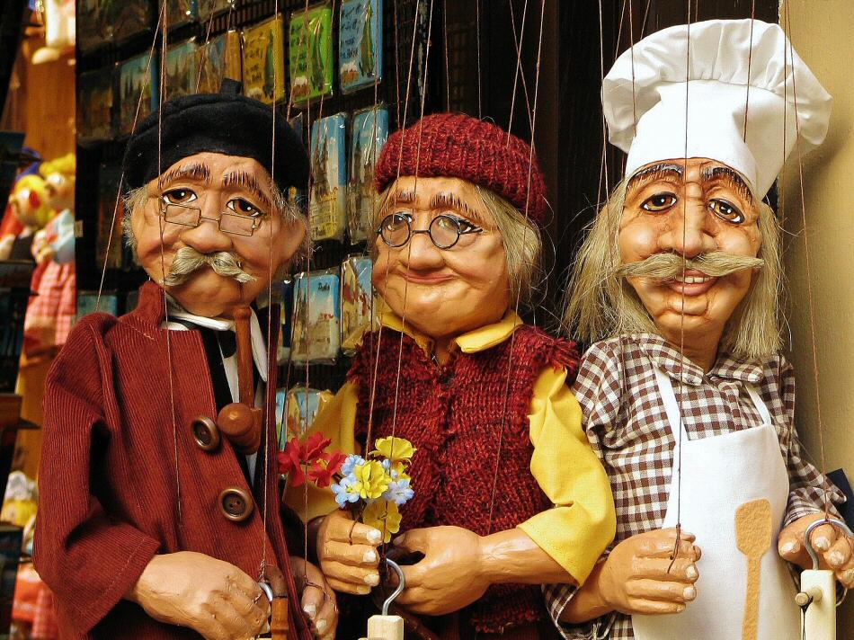 Marionetas en tienda de Praga