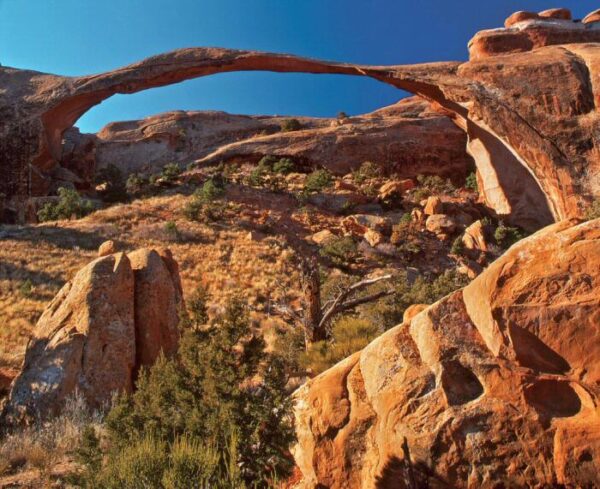 Landscape Arch, en el Parque Nacional de Arches de Utah - Estados Unidos