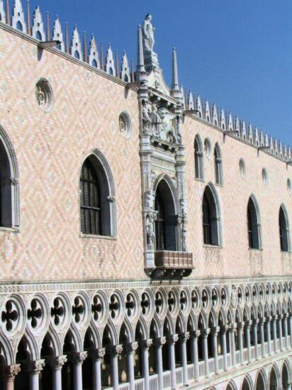 Palacio Ducal en la Plaza de San Marcos de Venecia - Italia