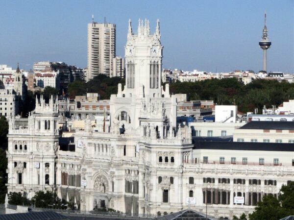 Vistas panorámicas de Cibeles desde la terraza del Círculo de Bellas Artes de Madrid en España