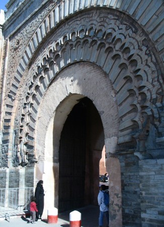 Puerta Bab Agnaou de acceso a la kasba en la Medina de Marrakech