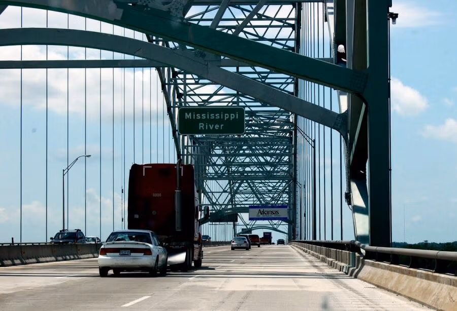 Überquerung des Mississippi in Memphis auf dem Weg nach Dallas