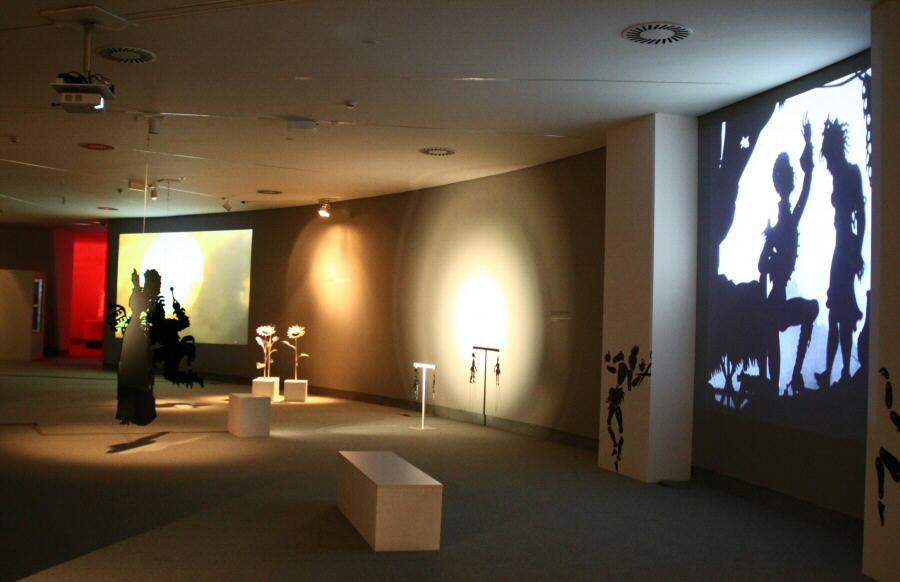 Exposición Luz de Carlos Saura en el Centro Niemeyer de Avilés
