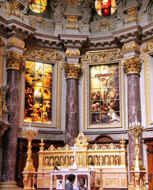 Altar mayor del Dom Catedral de Berlín