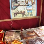 Productos gastronómicos en el Mercado Medieval de Mondoñedo en Galicia