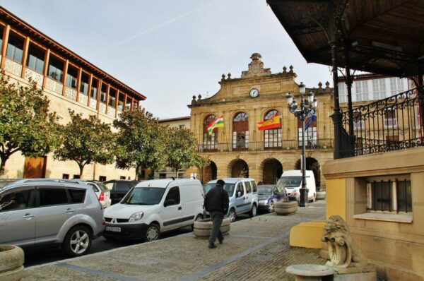 Ayuntamiento en la plaza de la Paz de Haro en La Rioja