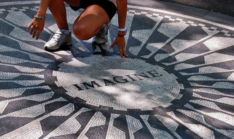 Memorial de John Lennon en Central Park en Nueva York
