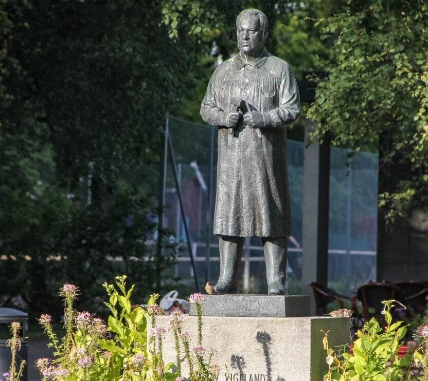 Escultura de Vigeland en el parque Vigeland de Oslo