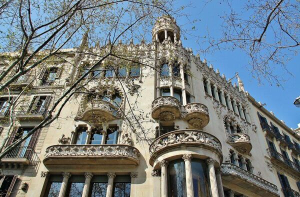 Casa modernista Lleó y Morera en Barcelona