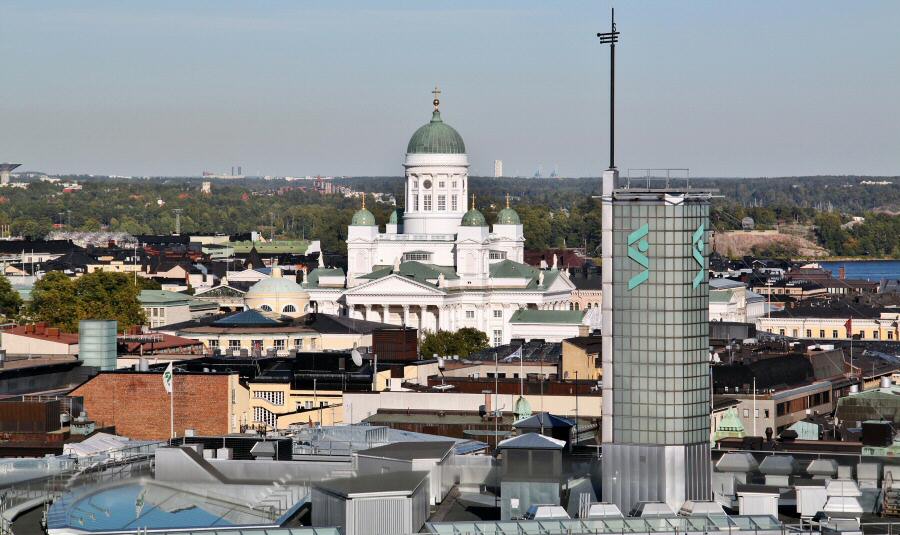 Vistas panorámicas desde la terraza del hotel Torni en Helsinki
