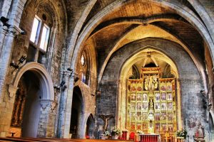 Iglesia gótica de Santa María en Olite en Navarra