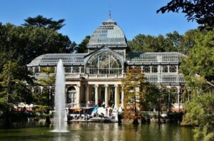 Palacio de Cristal en el parque del Retiro de Madrid