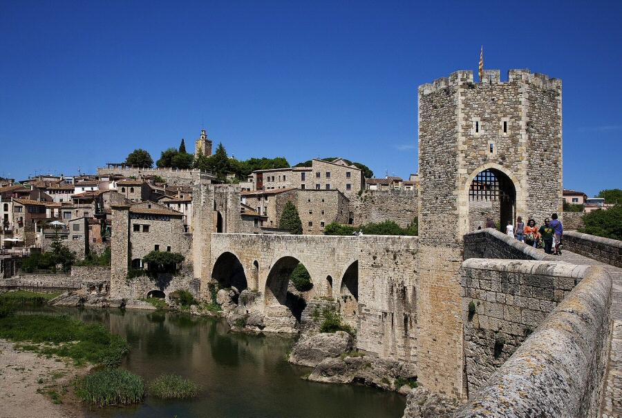 Besalú en Ripollés @Foto: Patronato Turismo Costa Brava Girona