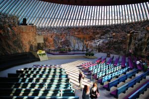 iglesia de piedra Temppeliaukio en Helsinki