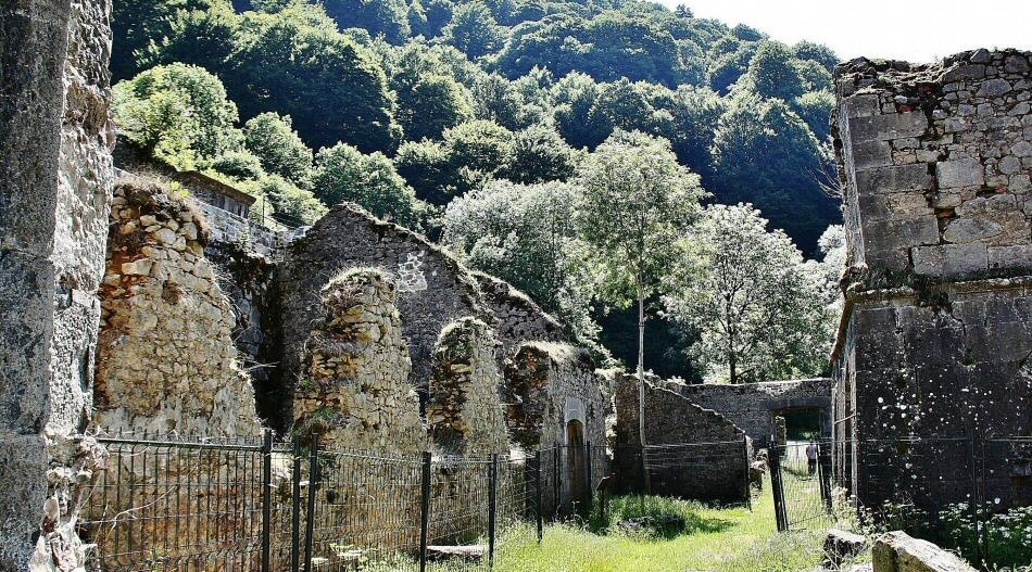 Antigua fábrica de armas de Orbaiceta en Selva de Irati Navarra