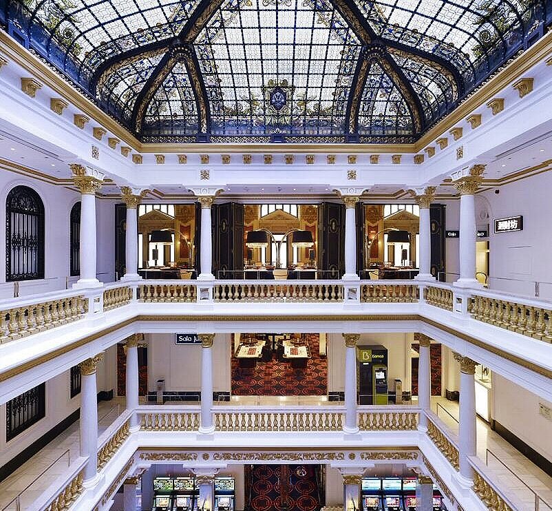 Atrio central del Casino Gran Vía Madrid