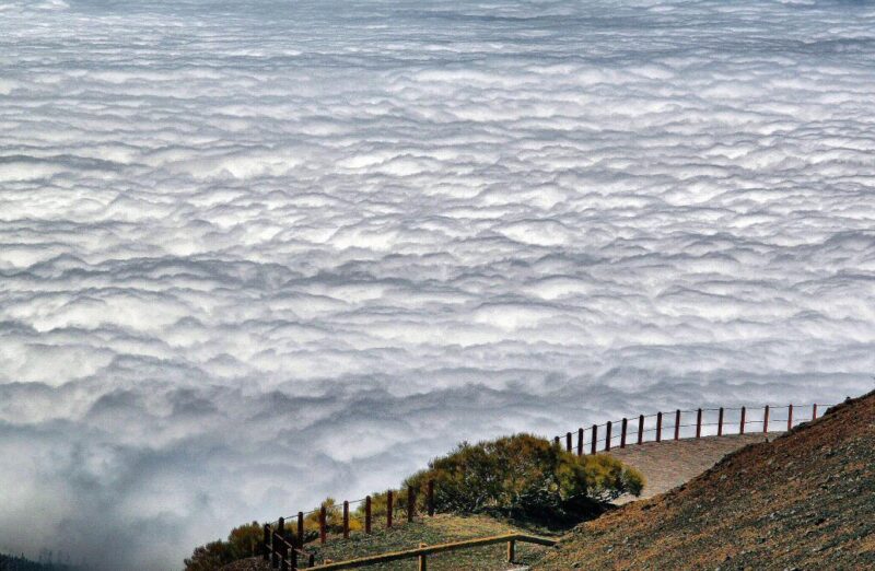 Mar de nubes sobre el Valle de la Orotava en Tenerife