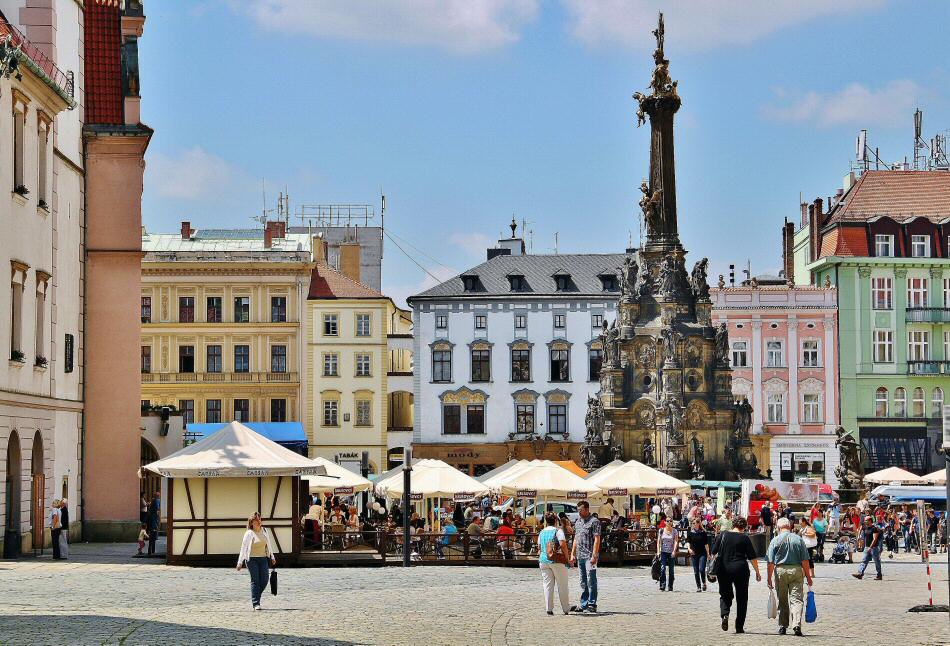 Columna de la Peste en la plaza del Ayuntamiento de Olomouc
