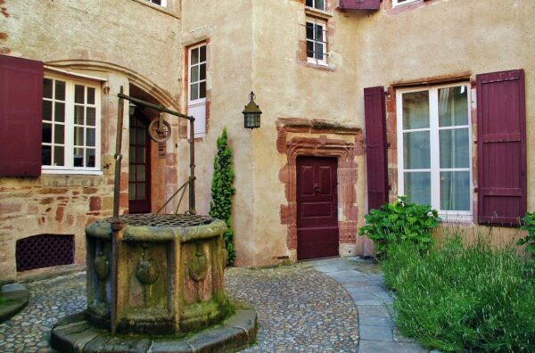 Casa Canónica en el centro medieval de Rodez al sur de Francia