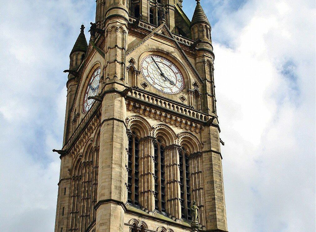 Ayuntamiento de Manchester, edificio de estilo arquitectónico neo-gótico