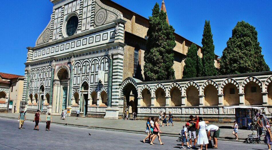 Fachada de la iglesia Santa María Novella de Florencia
