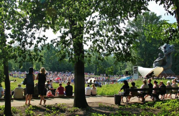Conciertos de Chopin al aire libre en el parque Lazienki de Varsovia