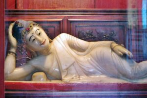 Buda recostado en el Templo del Buda de Jade en Shanghai
