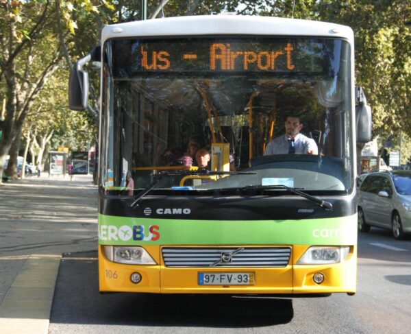 Autobús del aeropuerto Aerobús para ir al centro de Lisboa