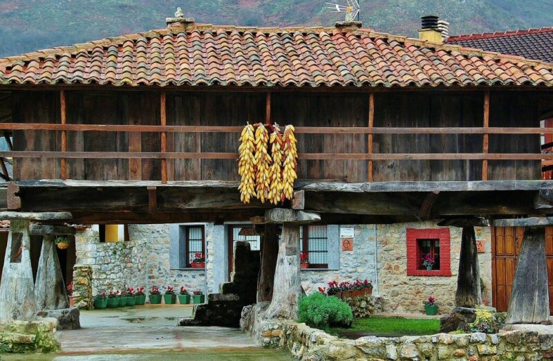 Hórreos en Bueño en Asturias