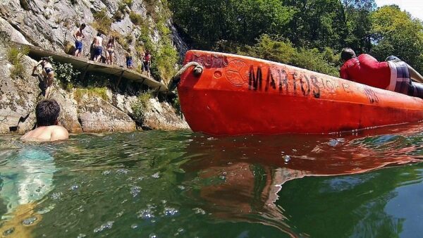 Actividad del descenso del río Sella en Asturias