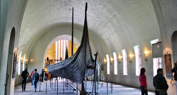 Barco de Oseberg en el Museo de Barcos Vikingos de Oslo