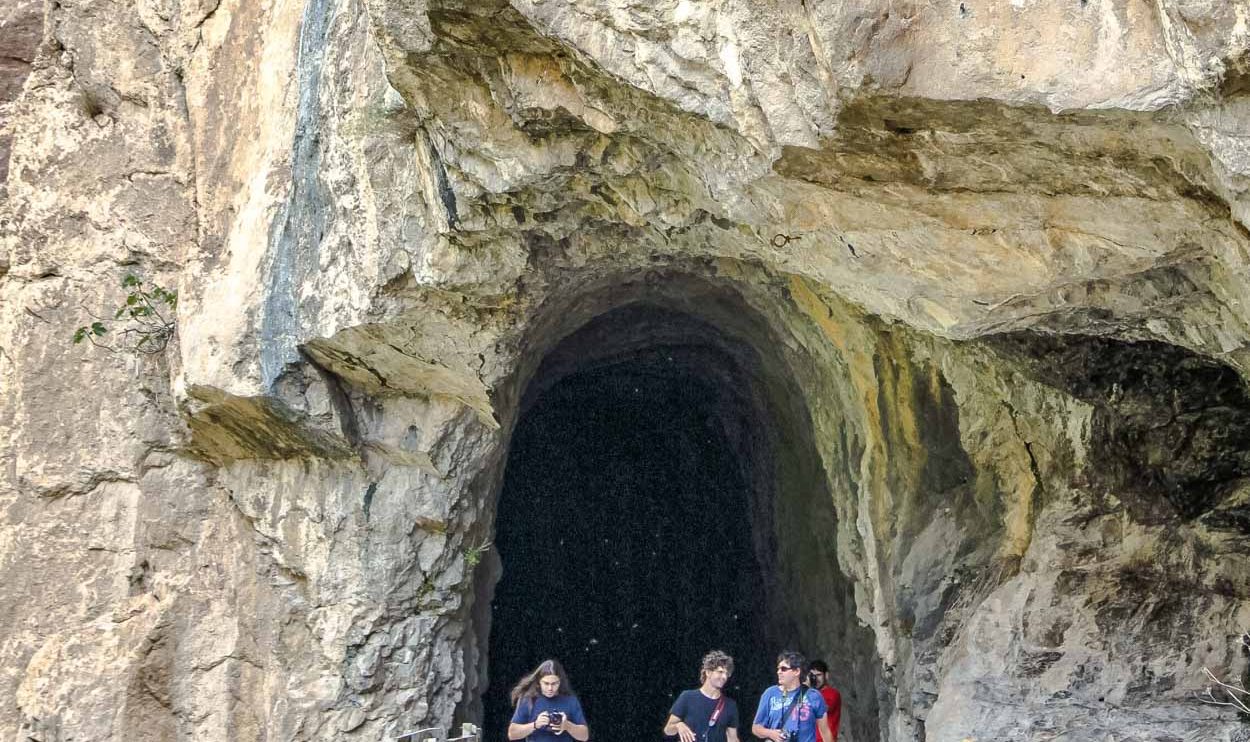 Antiguo túnel ferroviario en la Foz de Lumbier en Navarra