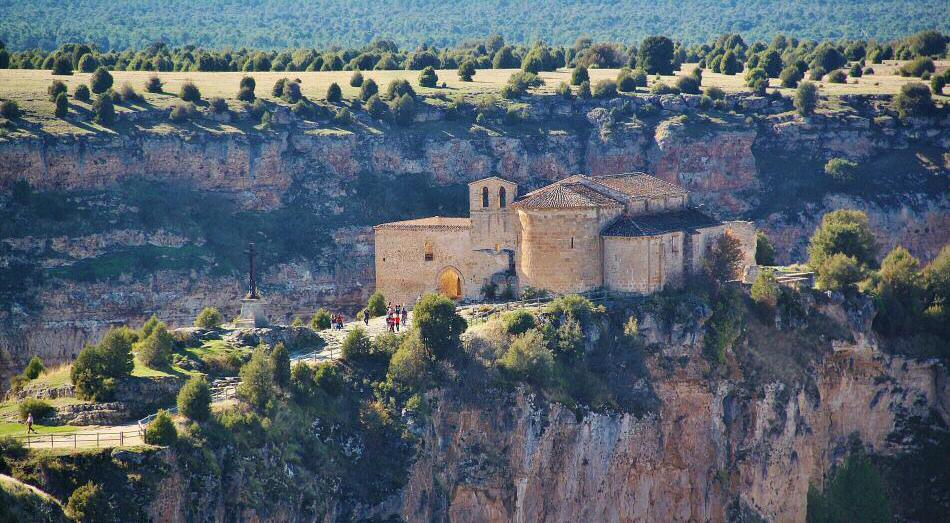 Ermita de San Frutos en las Hoces del Duratón en Segovia