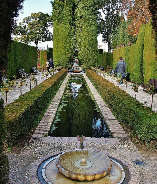 Jardines del Generalife en la Alhambra de Granada