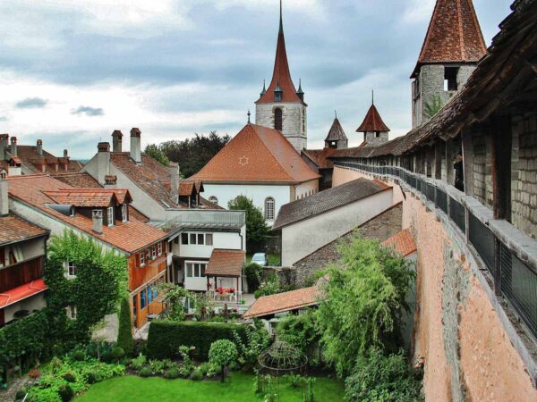 Muralla medieval de Murten en Suiza