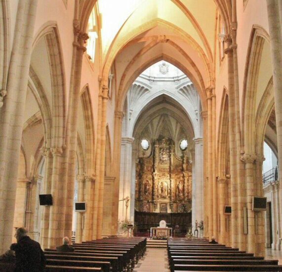 Nave central de la catedral de Santander