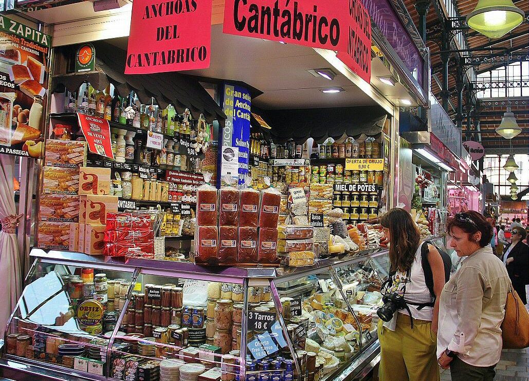 Productos típicos en Mercado de la Esperanza en Santander