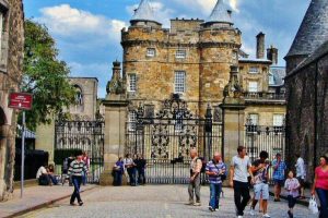 Holyroodhouse, así es la visita del actual Palacio Real en Edimburgo Palacio de Holyroodhouse en Edimburgo en Escocia