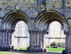 Abadía medieval de Fountains Abbey al norte de Inglaterra