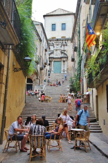 Escalinata de San Martín en Girona medieval