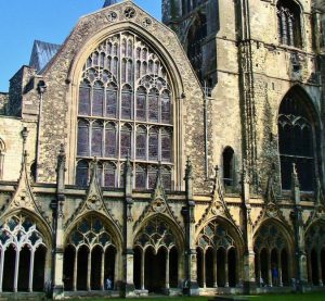 Catedral de Canterbury al sur de Londres Claustro en la catedral de Canterbury al sur de Londres