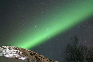 Aurora boreal en Kirkenes en el norte de Noruega