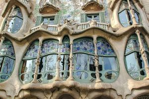 Fachada de la Casa Batlló de Gaudí en Barcelona