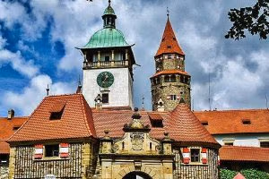 Castelul medieval Bouzov din Republica Cehă