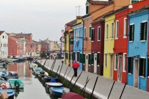 Isla de Burano en la Laguna de Venecia