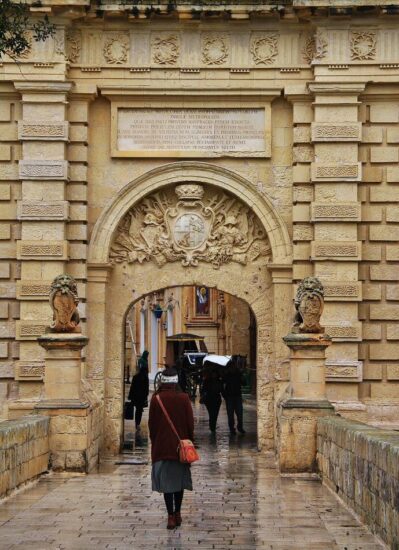 Puerta de entrada a Mdina en Malta