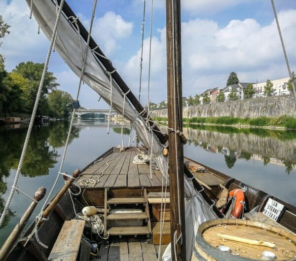 Paseo en barco tradicional por río Loira en Orleans
