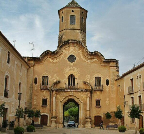 Arco Real de acceso al Monasterio de Santes Creus en Cataluña